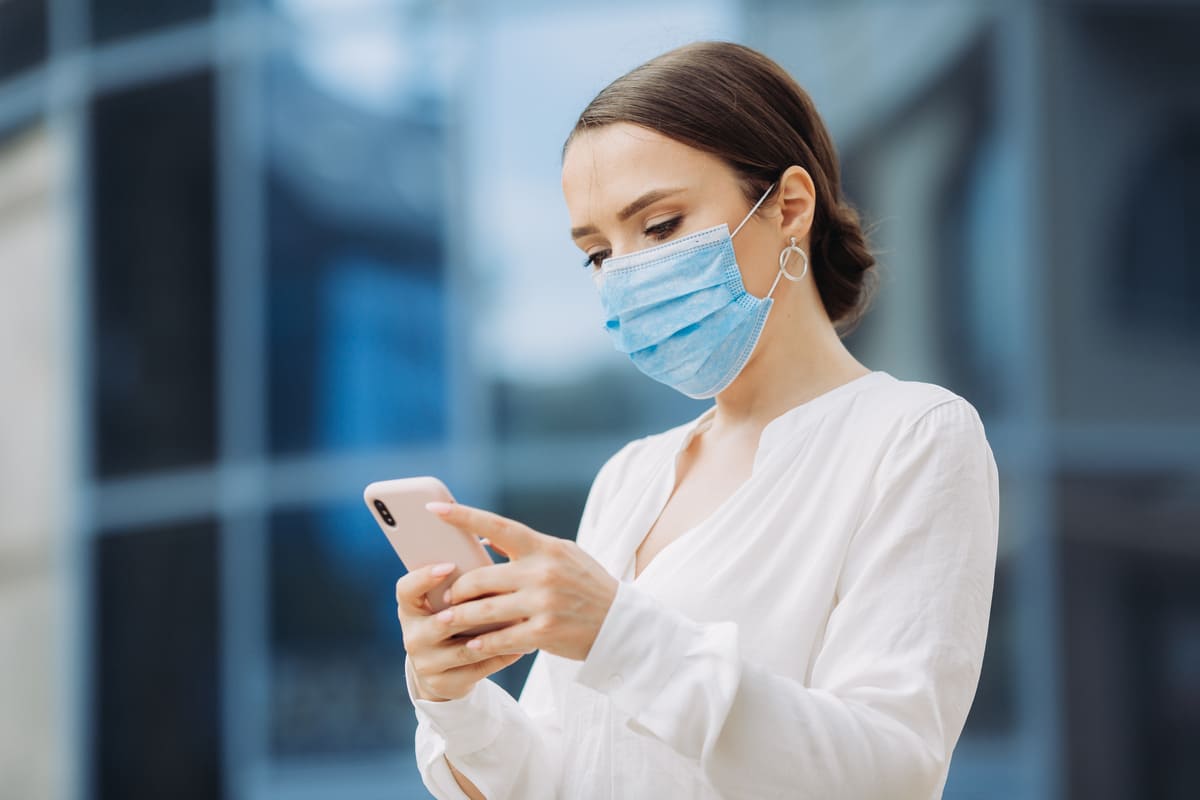 Удобная система <br> записи и мгновенная <br> медицинская помощь